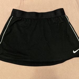 NWOT Nike tennis / golf skort